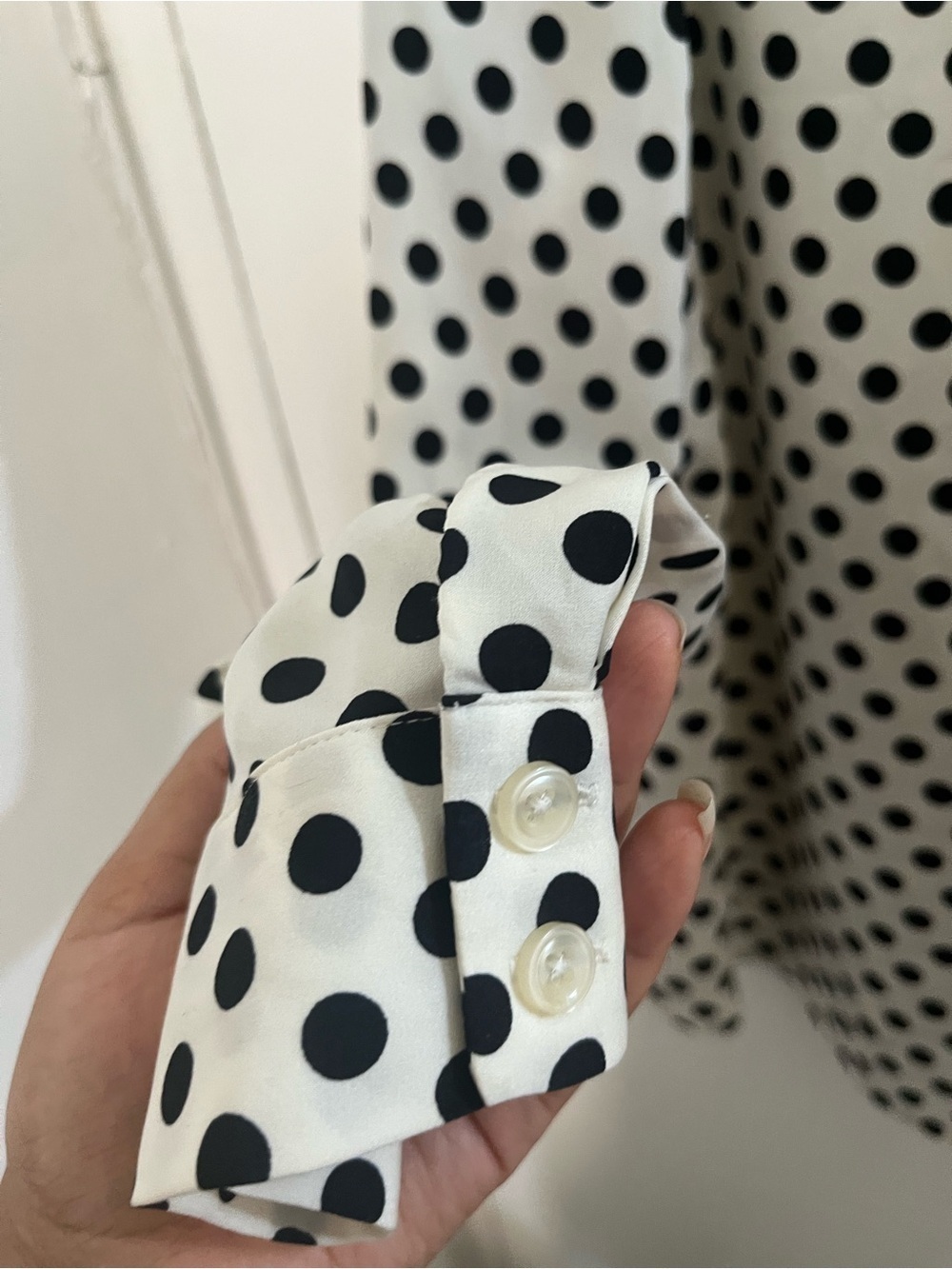 Ann Taylor Black & White Polka Dot Long Sleeve Tee - Picture 4 of 4